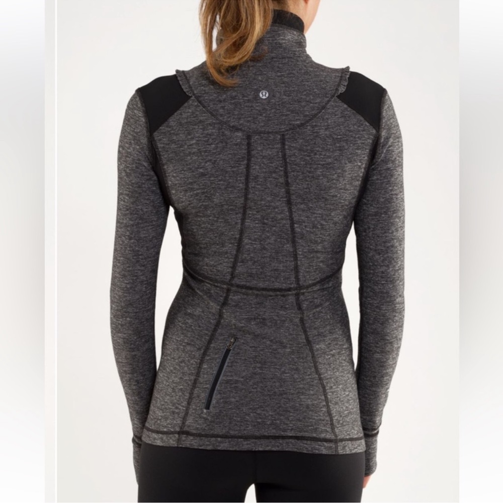 Lululemon run your heart outGray and Black Athletic pullover